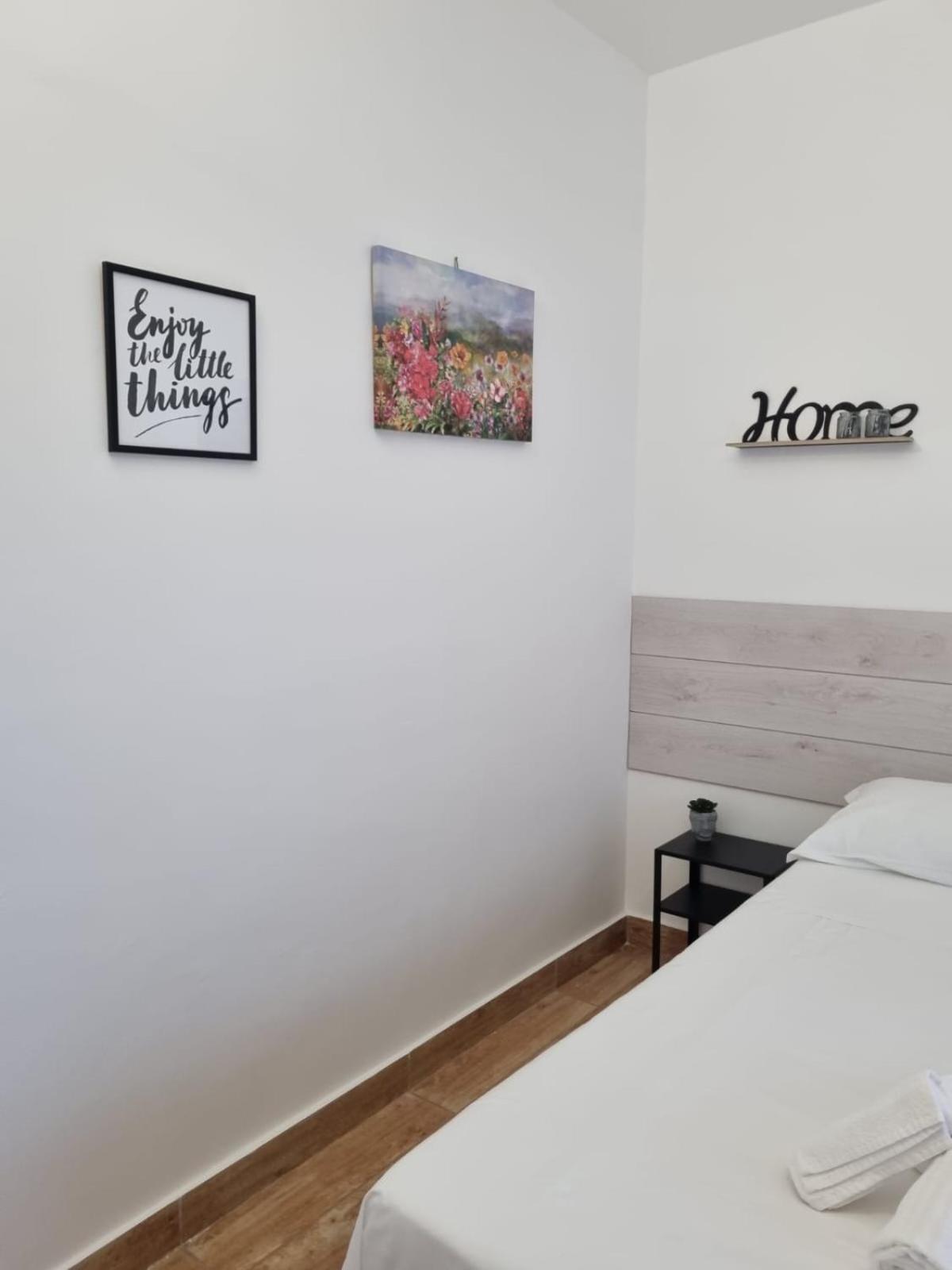 City House & Free Parking By Perry-Holiday Палермо Екстериор снимка